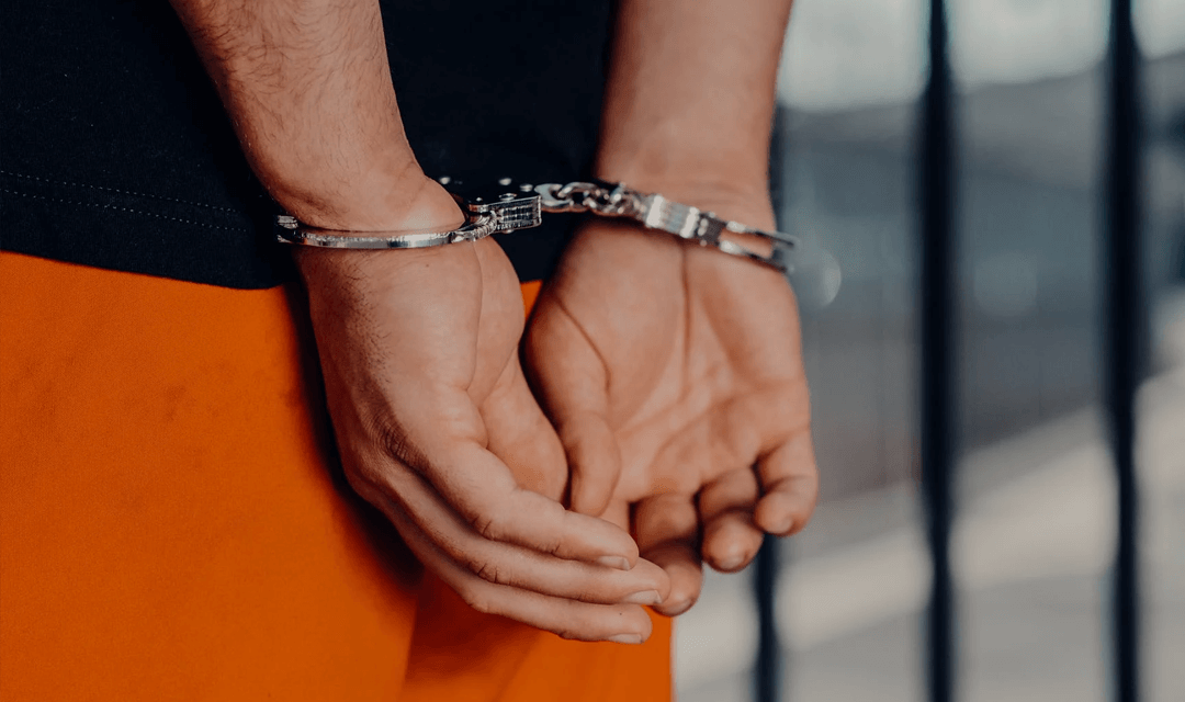 Los riesgos en la seguridad nacional como robo de identidad, plagio, extorsión